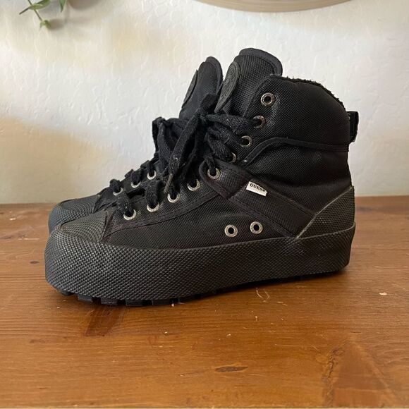 VTG 90s Guess Platform Chunky Ankle Boots Grunge Goth Rare Lined Size 6.5 Womens - Picture 1 of 11